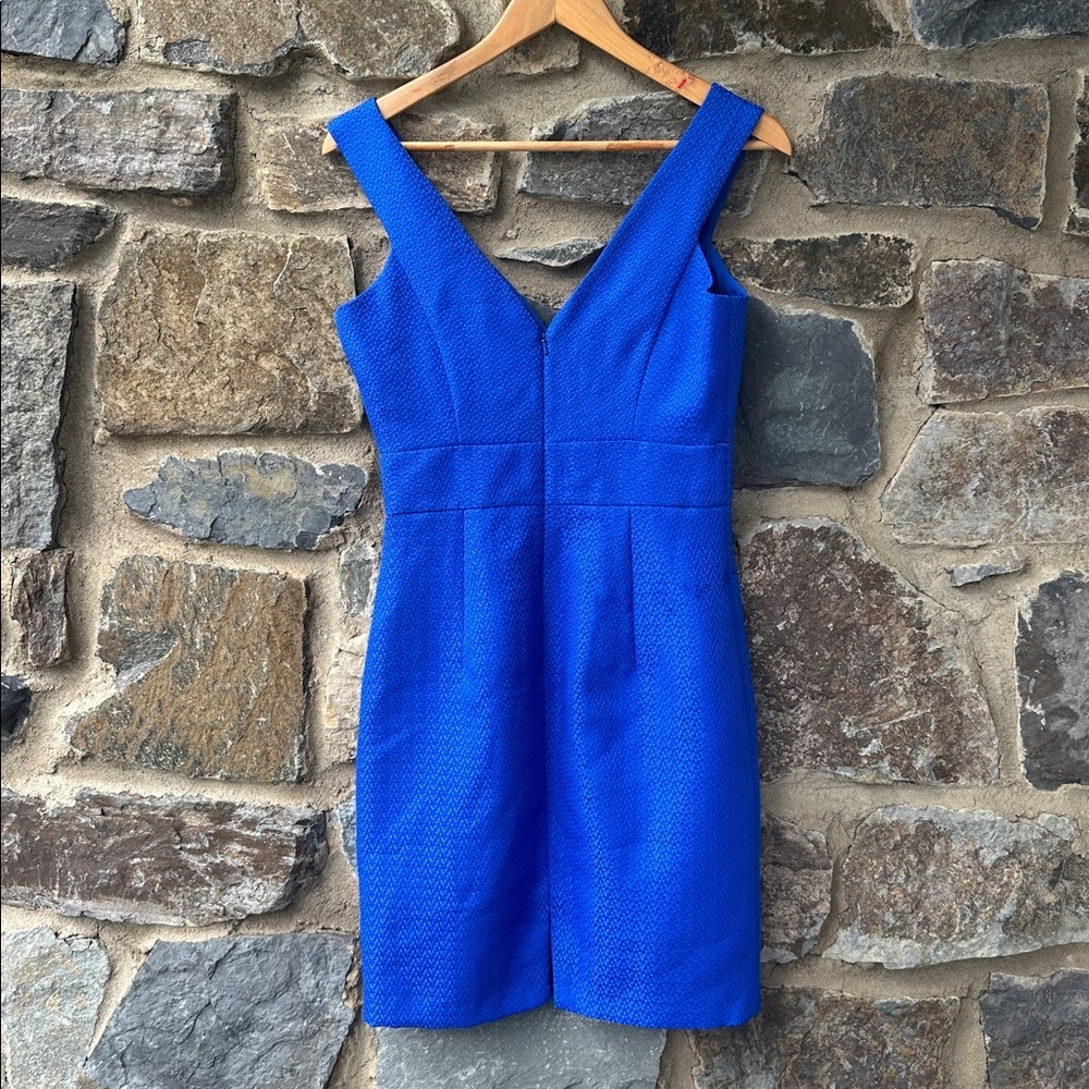 Mac Duggal Vintage Sleeveless V-Neck Mini Sheath Dress in Royal Blue Size 6 - Picture 5 of 9